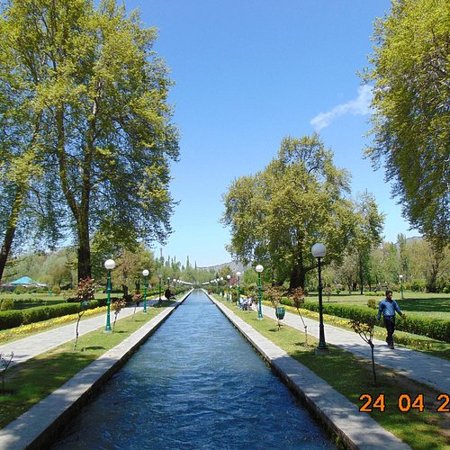 Verinag Spring and Mughal Garden
